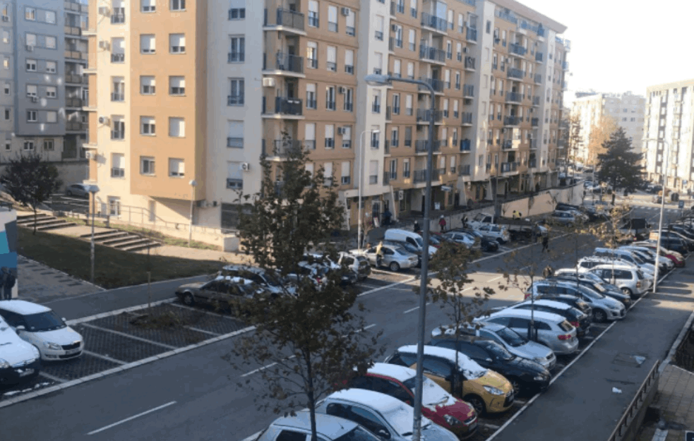 Kako drugačije nego bahato? Borba za parking nije samo u Beogradu